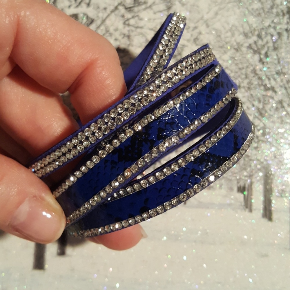 Foam jeweled bracelet